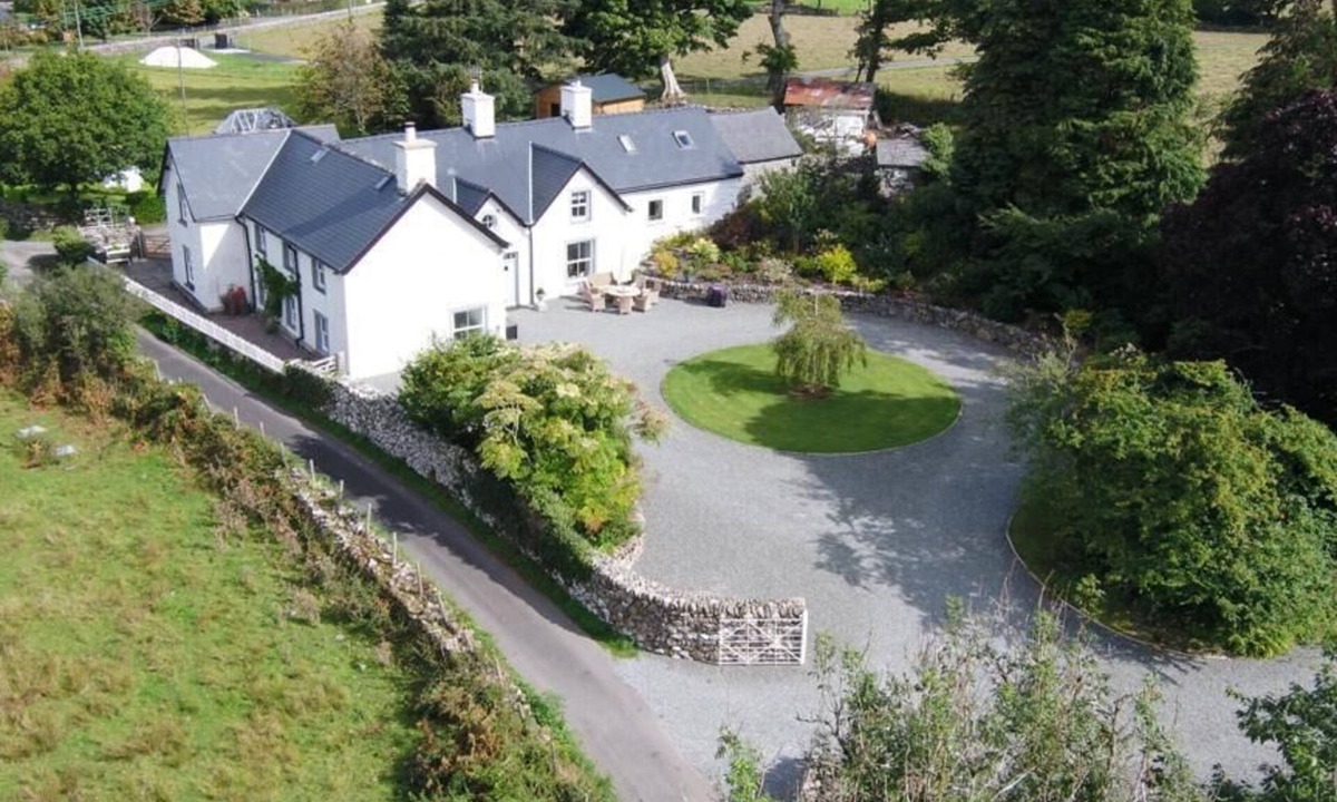 Dolgellau Cottage | 4 Bed in Brithdir (oc-wag722)