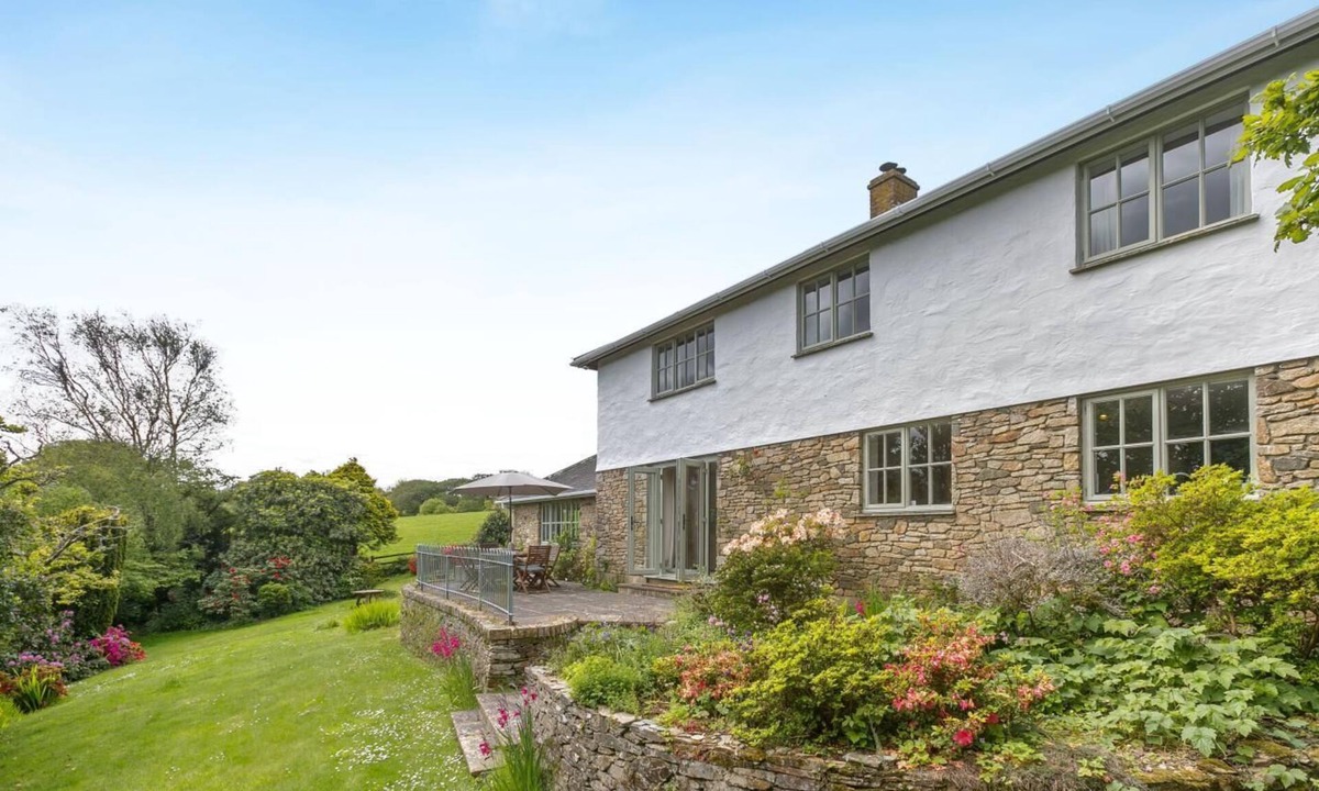 Helford Cottage | 4 Bed in Helford (oc-s34375)