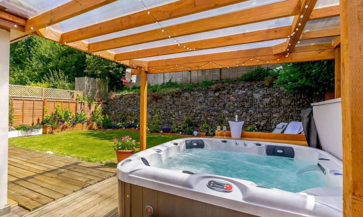 Okehampton Cottage | 4 Bed in Okehampton (oc-83785)