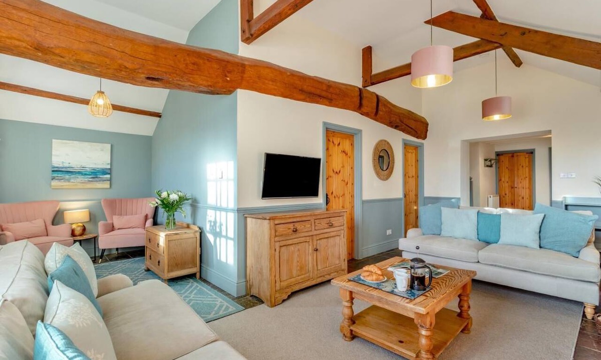 Shebbear Cottage | 4 Bed in Shebbear (oc-l33729)