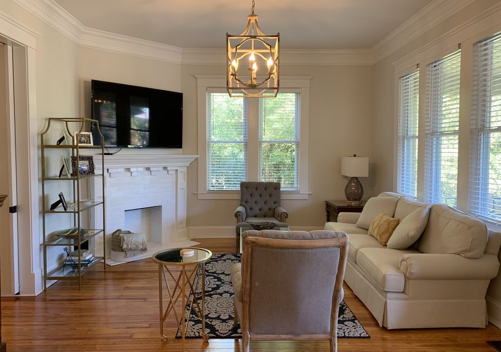 Summerville House | 4 Bedroom/2 Bathroom Summerville Home