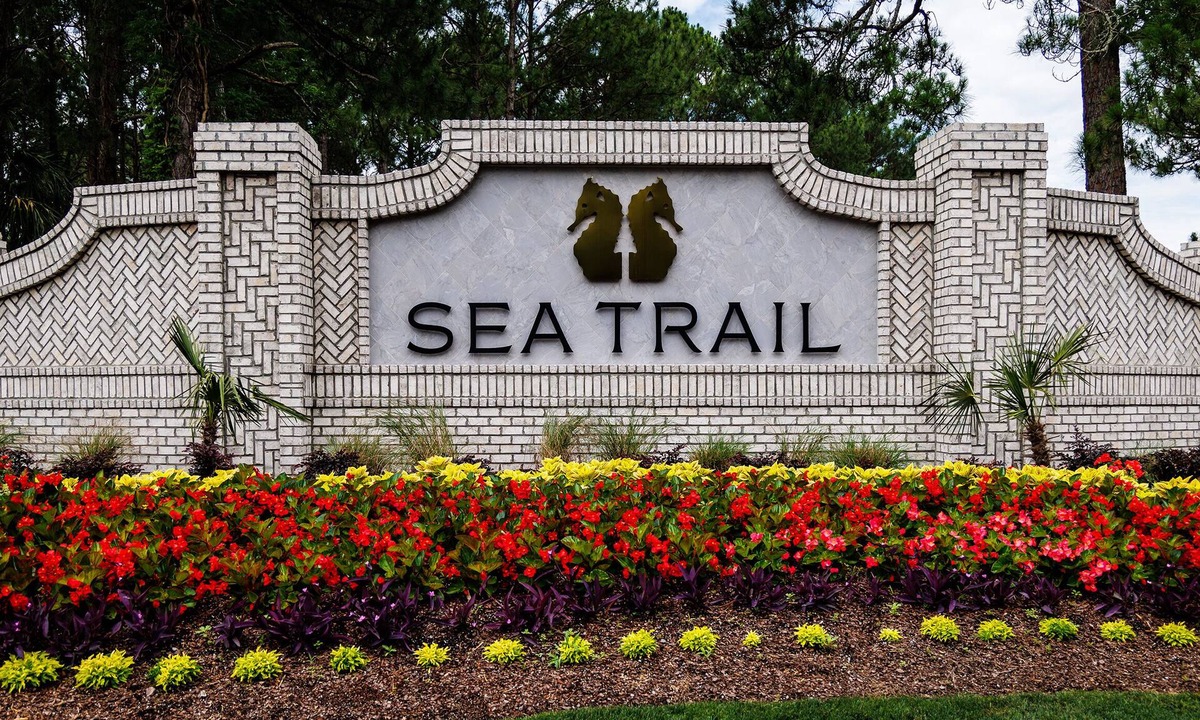 Sea Trail House | 4 Bedroom 2200 sq ft beautiful Sea Trail Golf Resort 5 minutes to ocean waves!
