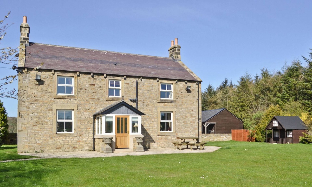 Stocksfield Cottage | 4 bedroom accommodation in Newton, near Stocksfield