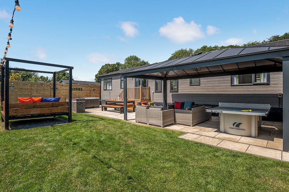 Raywell Ski Chalet | 4 bedroom accommodation in Raywell, Beverley