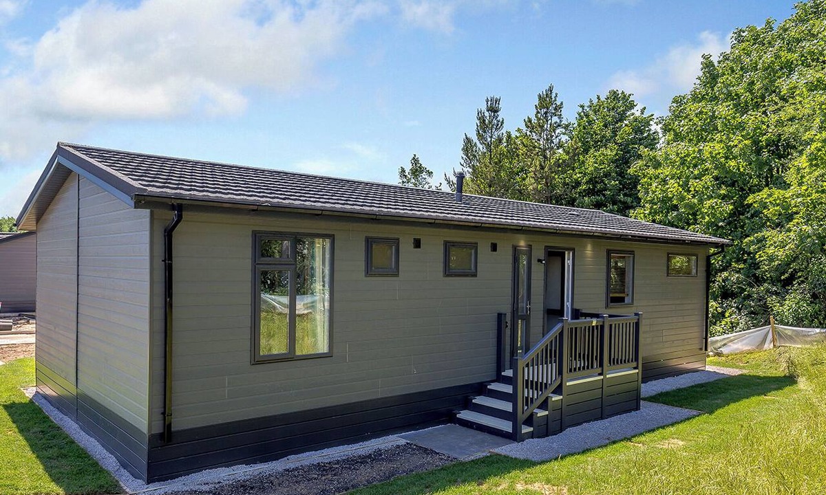 Newton Grange Ski Chalet | 4 bedroom accommodation in Ashbourne