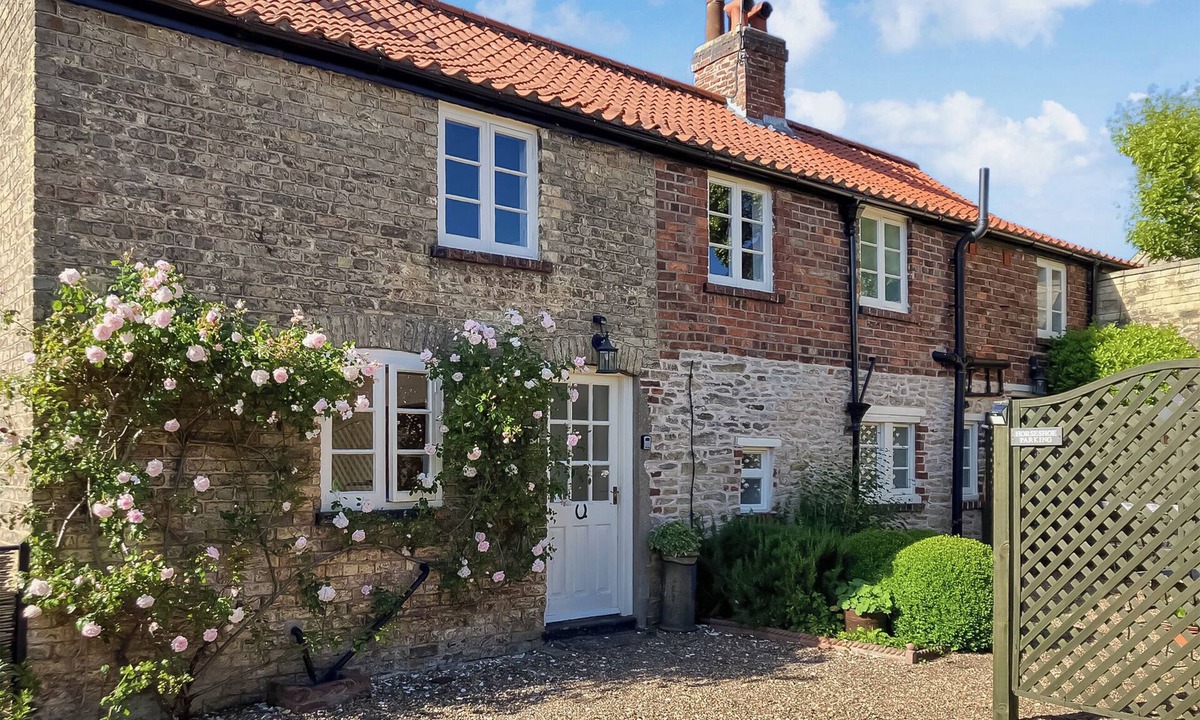 Hotham Cottage | 4 bedroom accommodation in Nordham, near Beverley