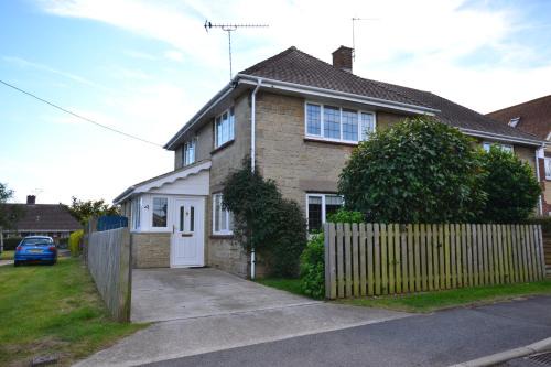 Bembridge House | 4 Brooks Close
