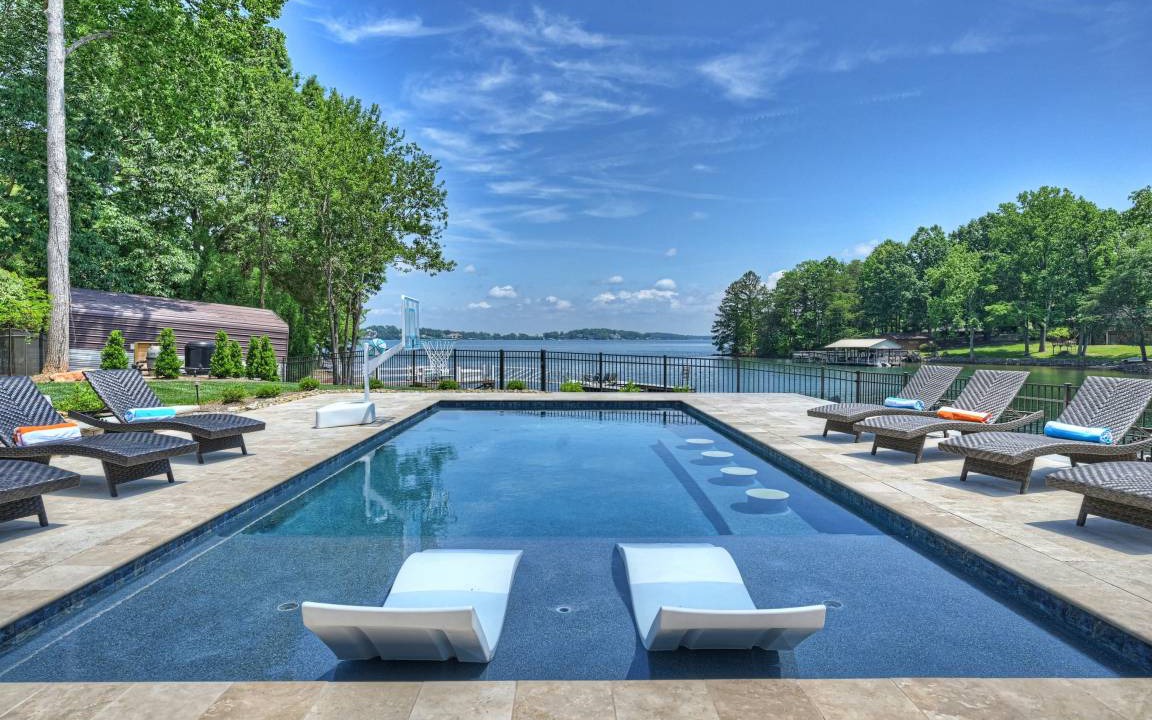 Denver House | 411 m² House ∙ 5 bedrooms ∙ 18 guests