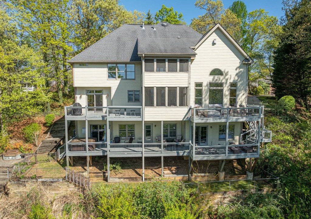 Royal Pines House | 465 m² House ∙ 5 bedrooms ∙ 14 guests