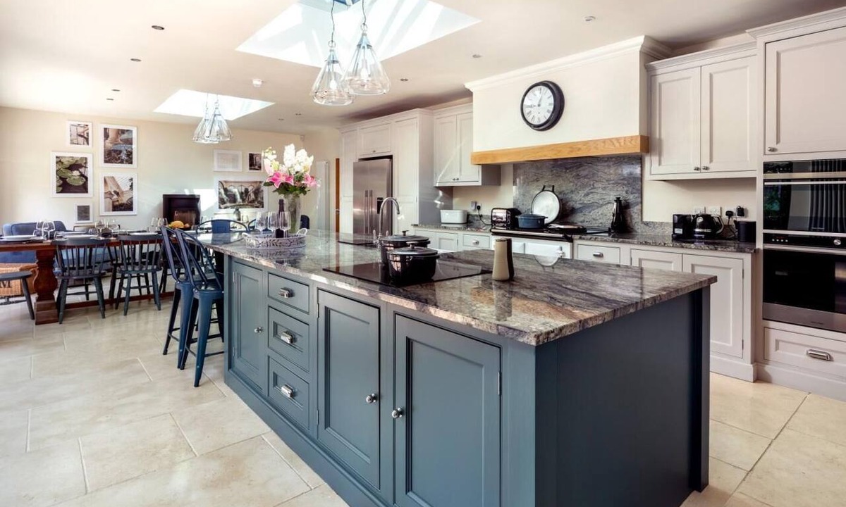 New Forest District Cottage | 5 Bed in Lymington (oc-88733)