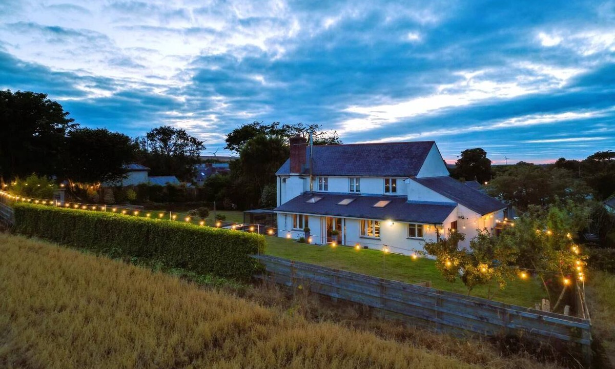 Mitchell Cottage | 5 Bed in Mitchell (oc-c28801)