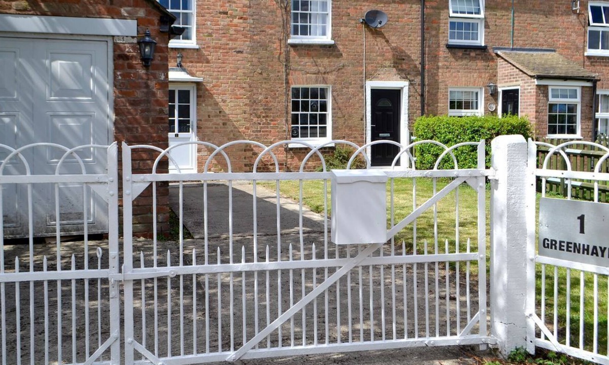 Arlingham Cottage | 5 bedroom accommodation in Arlingham, near Gloucester