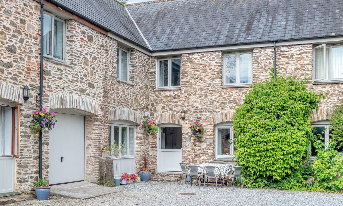Chillington Cottage | 5 bedroom accommodation in Slapton