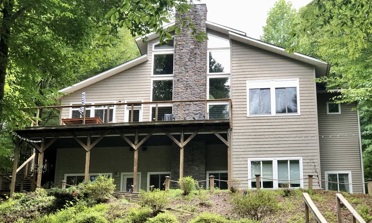 Catawba House | 5-Bedroom Custom Lakefront Home on Lake Norman-Private Dock, PaddleBoards/Kayaks