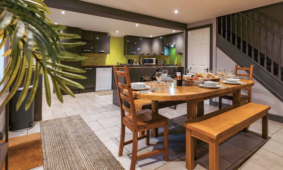 Hinderwell Cottage | 5 bedroom accommodation in Hinderwell, near Staithes