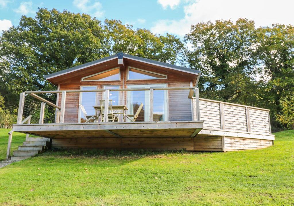 Looe House | 5 Hedgerows