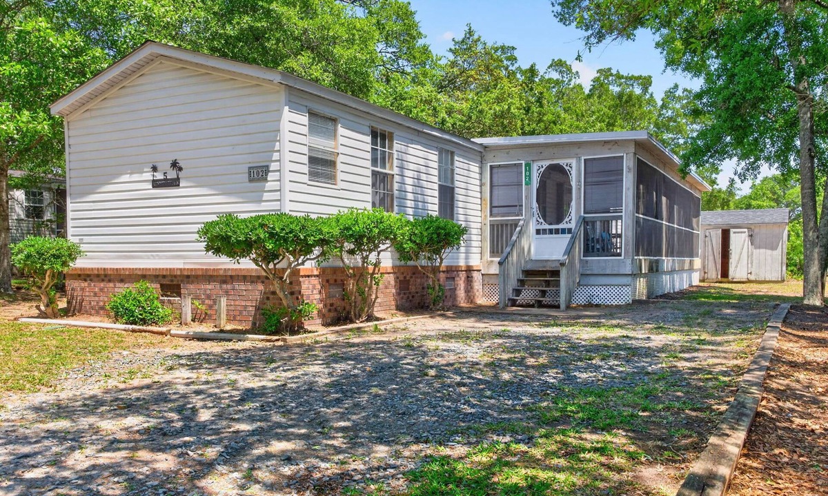 Tranquil Harbour House | 5 Minute Walk/102 NE 65th Street