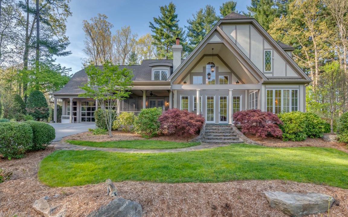 Hendersonville House | 539 m² House ∙ 7 bedrooms ∙ 16 guests
