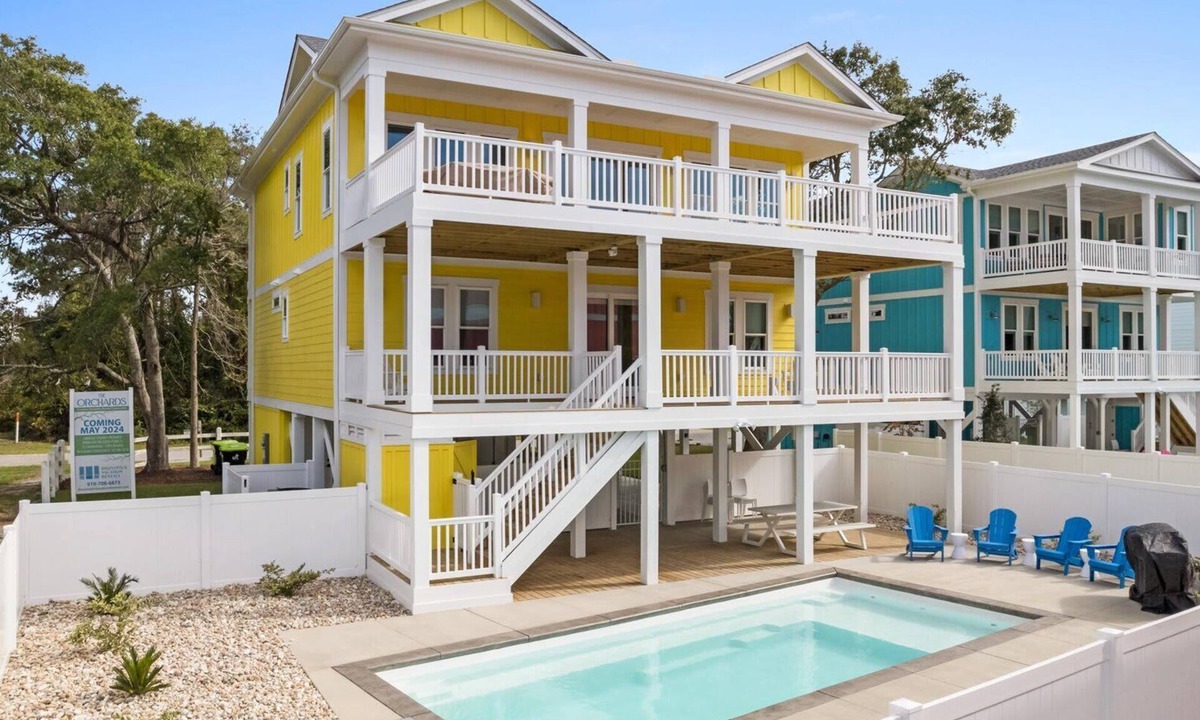 Long Beach House | 6 Bedroom Oak Island Oasis with Private Pool