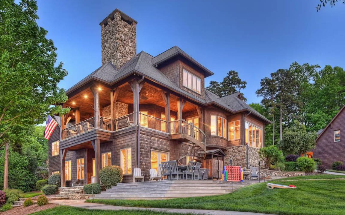 Mount Mourne House | 630 m² House ∙ 8 bedrooms ∙ 22 guests