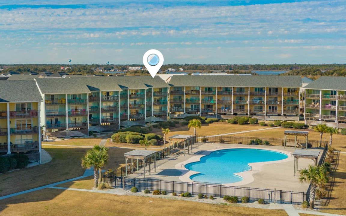 Surf City Condo | 69 m² Condo ∙ 1 bedroom ∙ 6 guests