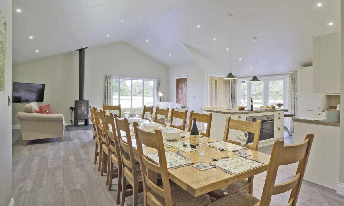 Beccles Cottage | 7 Bed in Barsham (oc-then)
