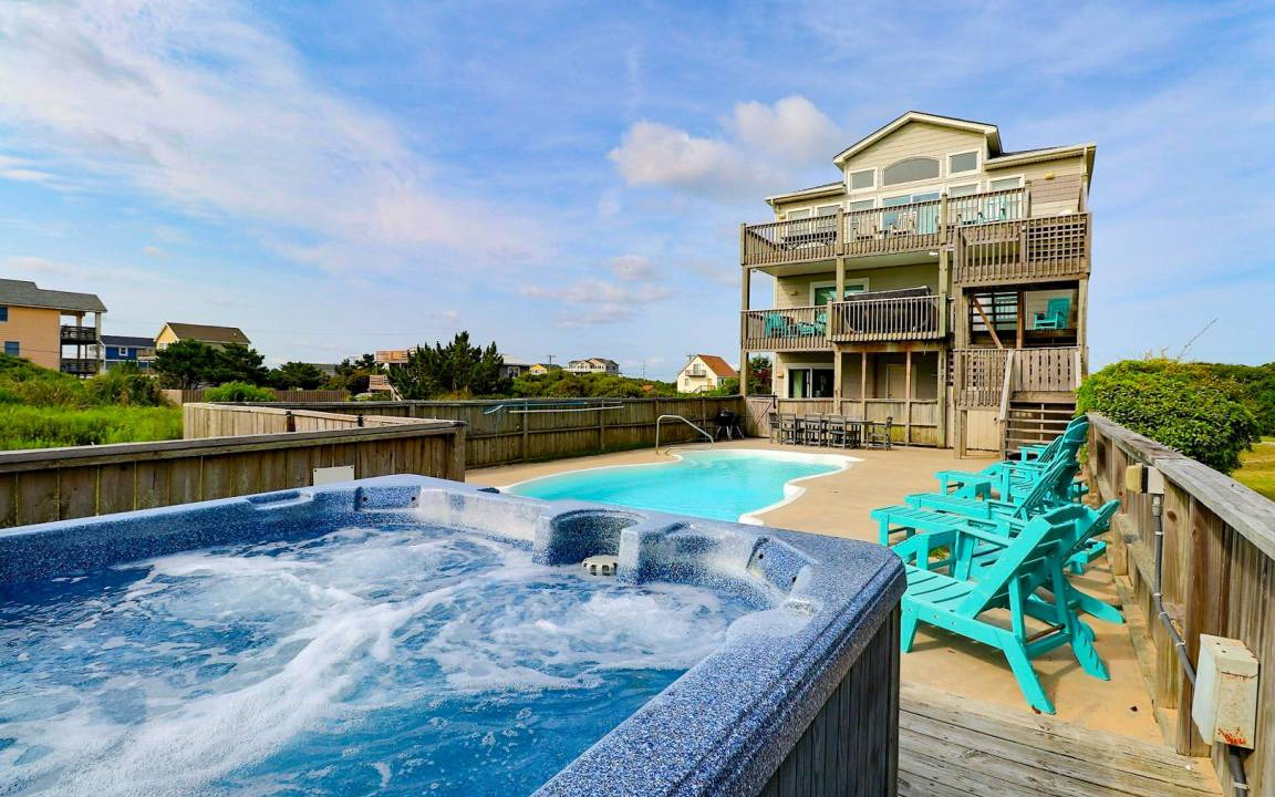 South Nags Head House | 7030 Explorers Beacon Oceanfront Pool & Hot Tub