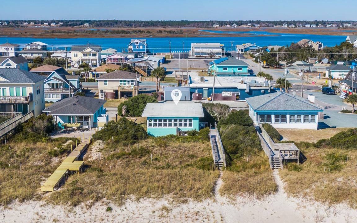 Topsail Beach House | 74 m² House ∙ 2 bedrooms ∙ 4 guests