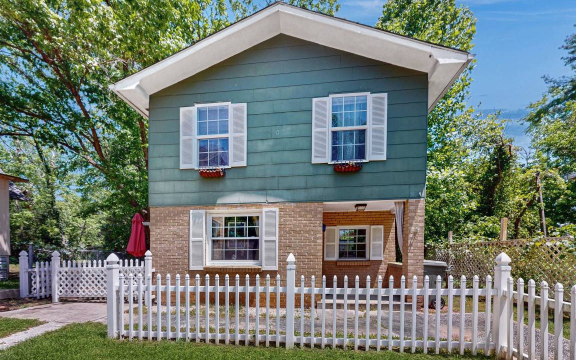 Hendersonville House | 82 m² House ∙ 2 bedrooms ∙ 3 guests