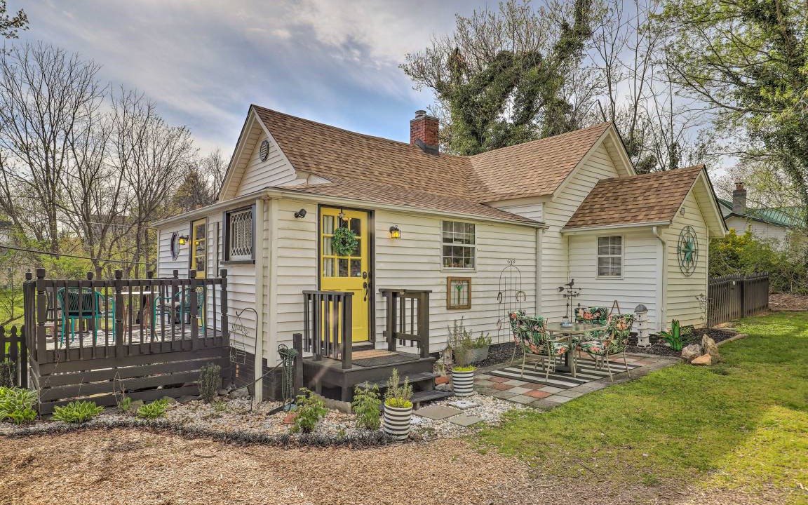Woodfin House | 85 m² House ∙ 2 bedrooms ∙ 4 guests