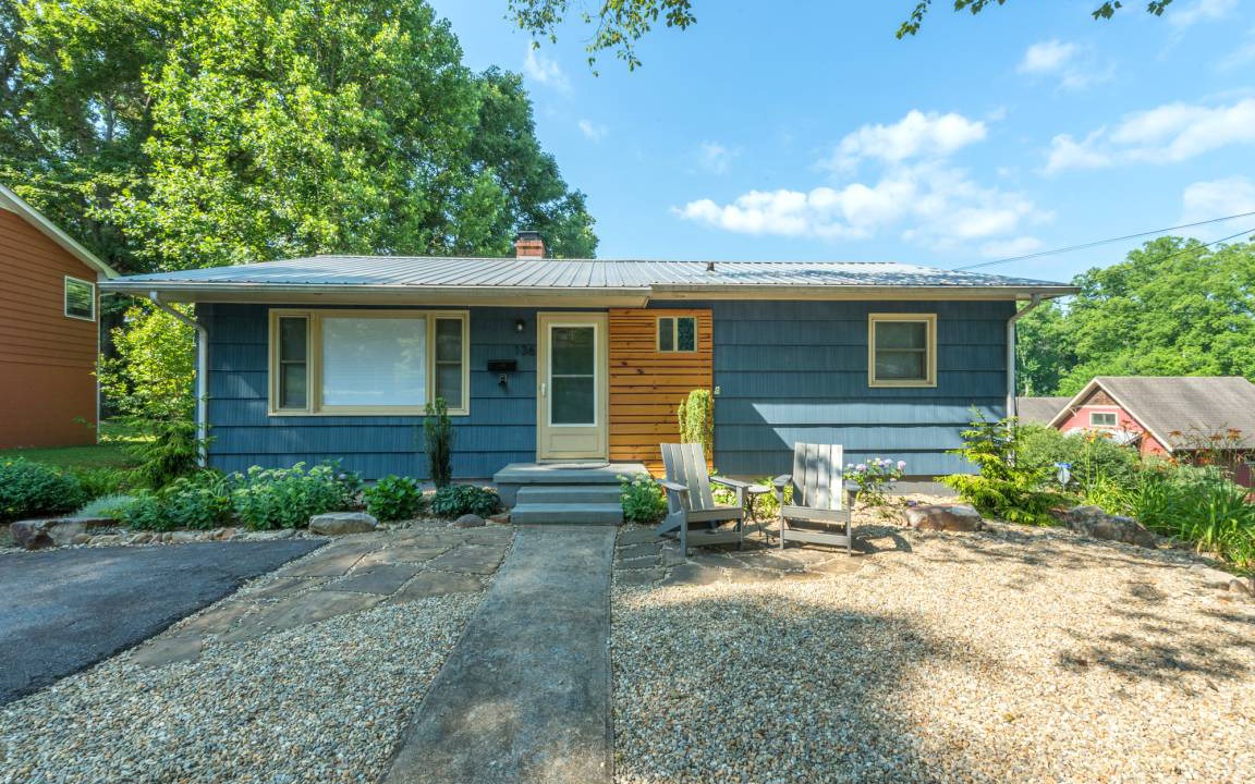 Asheville House | 90 m² House ∙ 2 bedrooms ∙ 4 guests