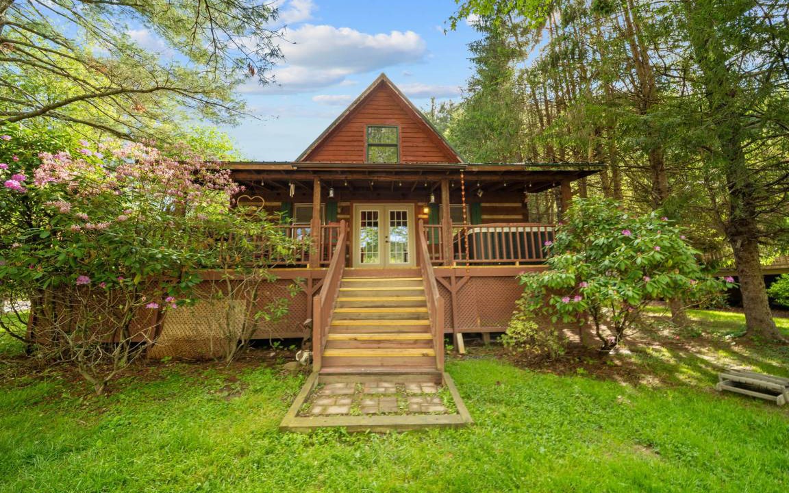 Boone Cabin | 95 m² Cabin ∙ 2 bedrooms ∙ 8 guests
