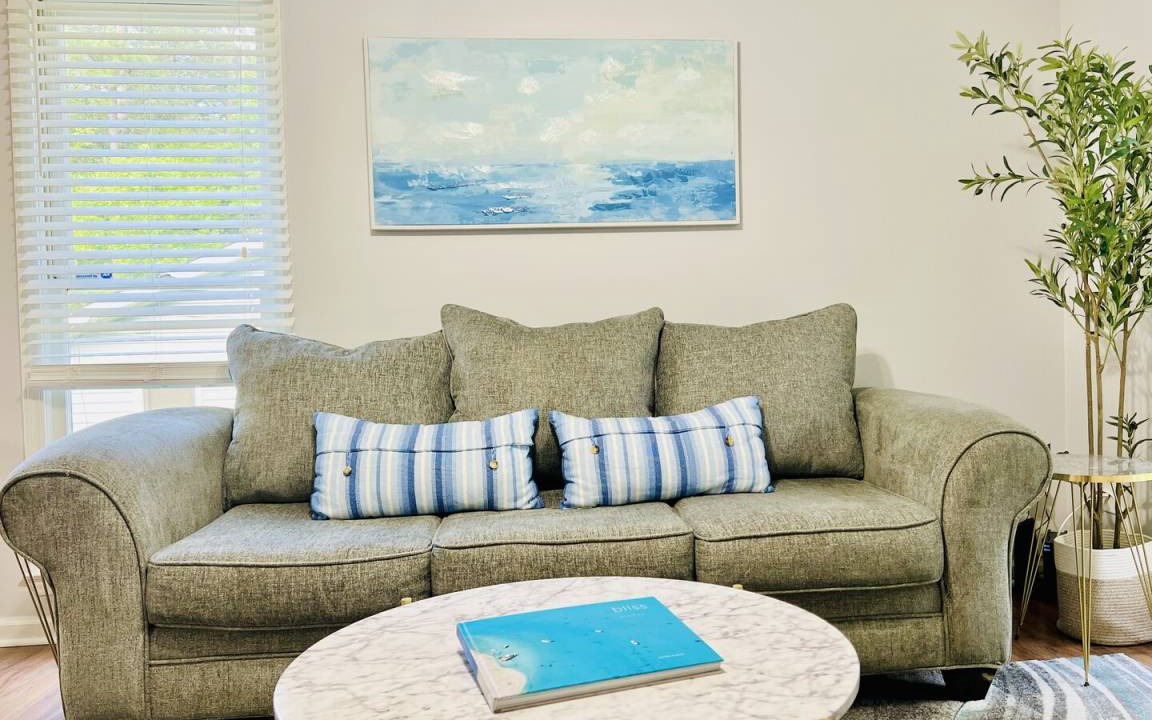 East Raleigh House | 96 m² House ∙ 3 bedrooms ∙ 6 guests