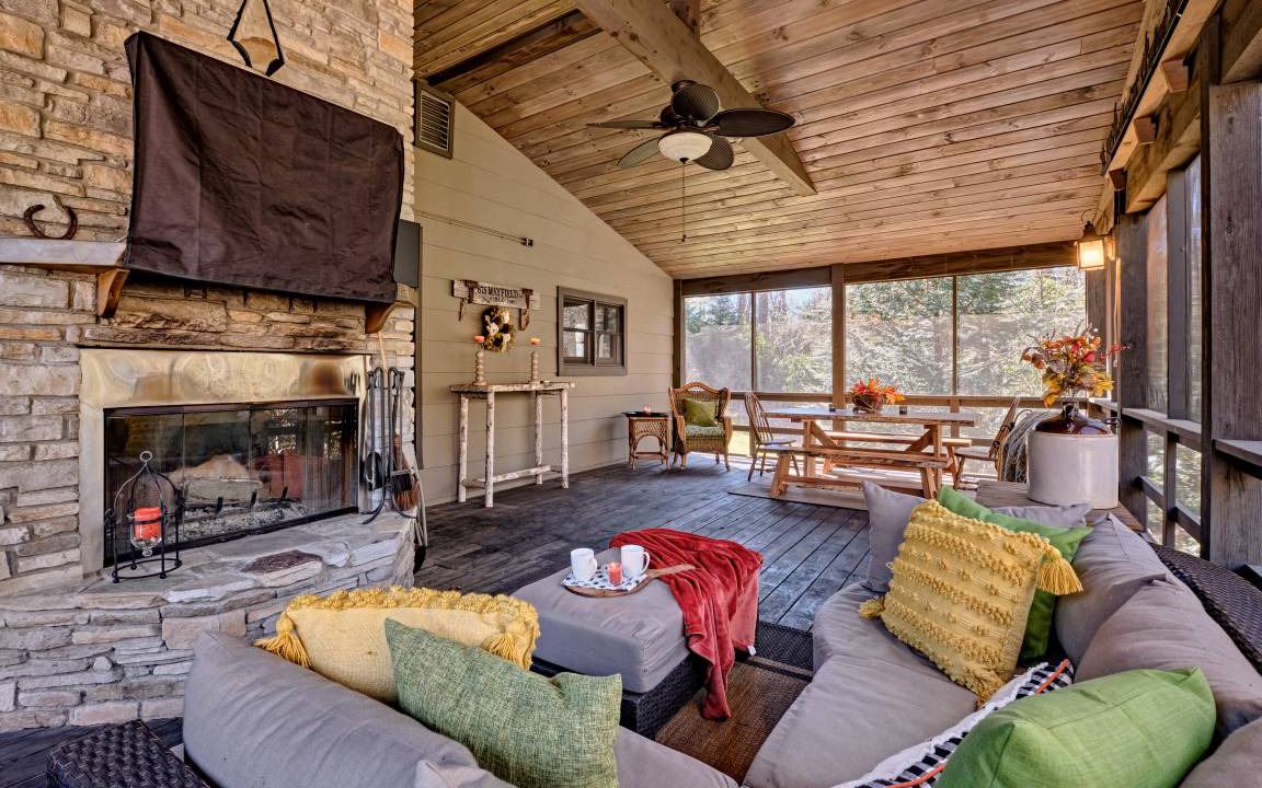Cashiers Cabin | 97 m² Cabin ∙ 3 bedrooms ∙ 6 guests