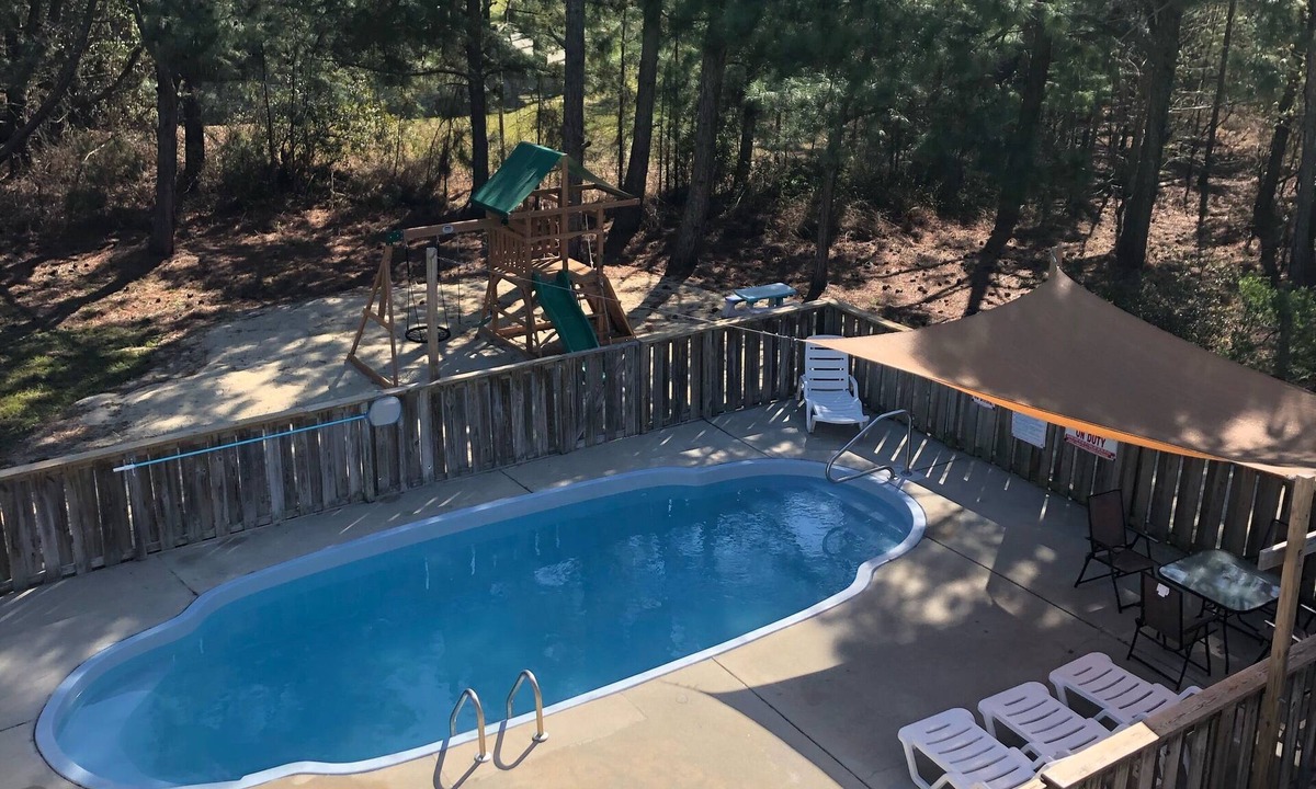 Whalehead Beach House | A few step to the beach/Private Pool/Spa/Linens/Beds made/office/Wifi/much more