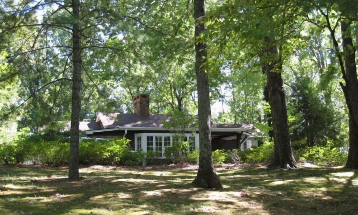 Tryon Cottage | Aberfoyle - Private Country Retreat in Equestrian setting