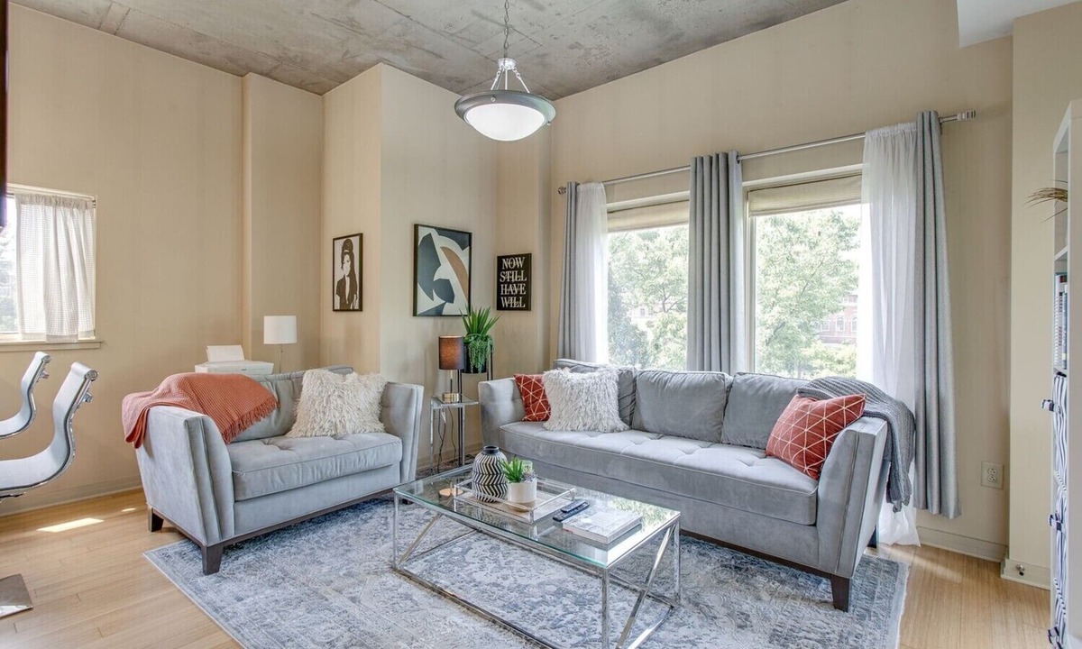 Edgehill Condo | Across from Vanderbilt - Furnished 1BR - Balcony, Parking, Laundry, WiFi, Pet Friendly - 6 mth min