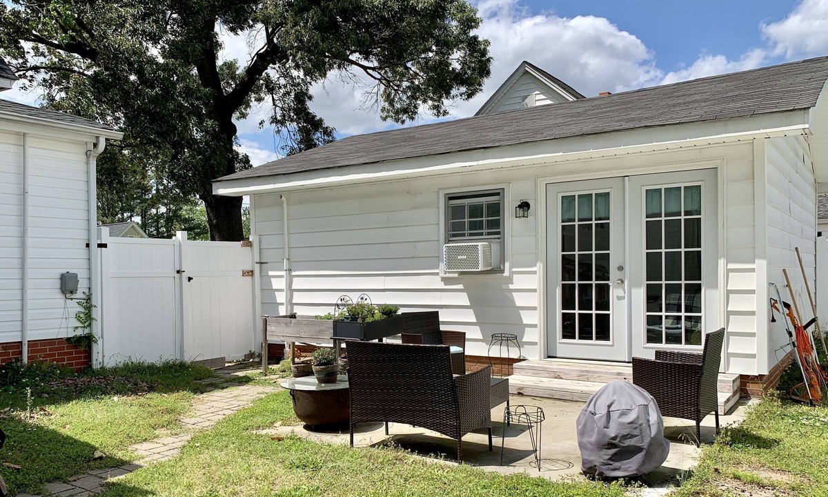 Erwin Apartment | Adorable Guest House Studio in the heart of