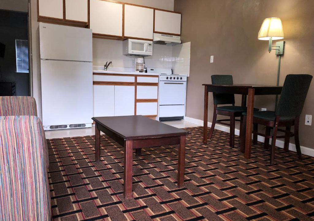 Burlington Hotel | Affordable Suites Burlington