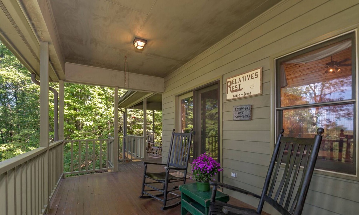 Haven Located Saluda Tryon Min Tiec | Saluda