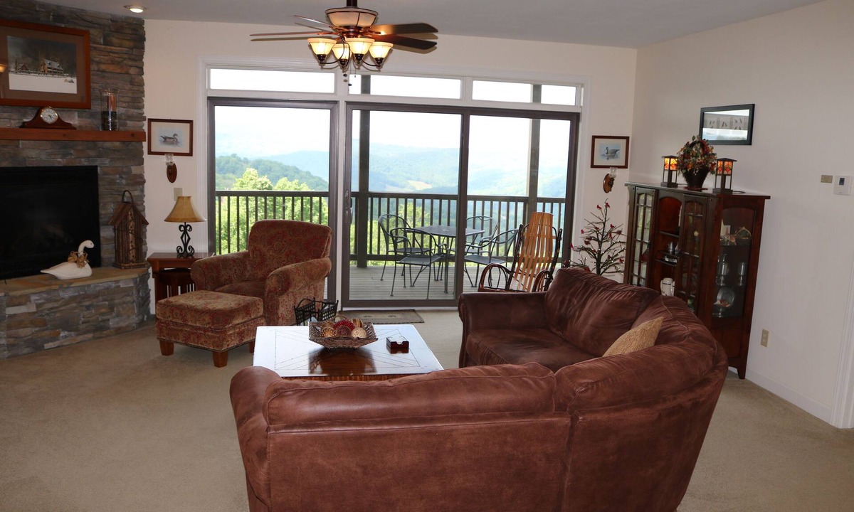 Sugar Mountain Condo | 'Almost Heaven' - Walk to Big Birch Slope!