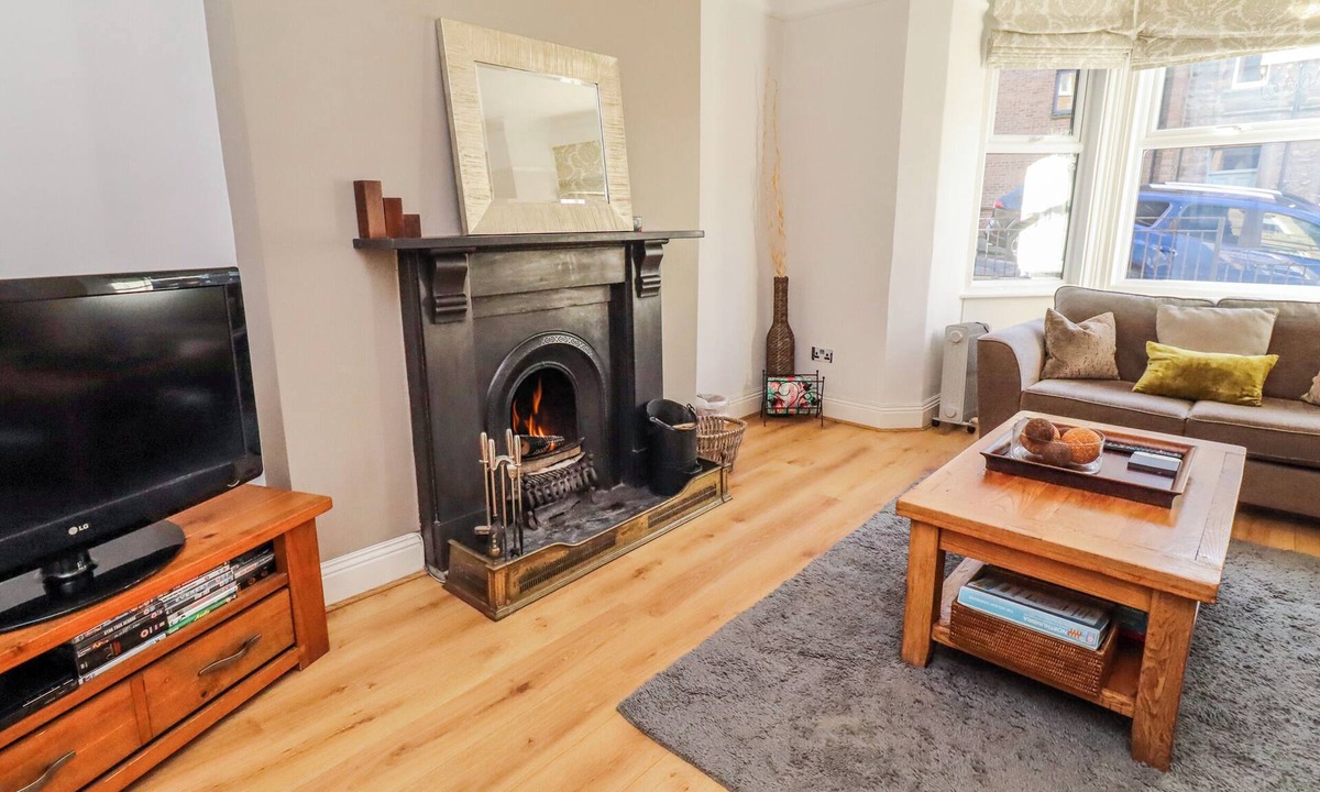 Alnmouth Cottage | ALNBANK, pet friendly, country holiday cottage in Alnmouth