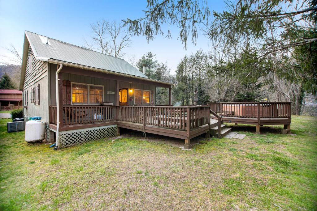 Cullowhee House | Along the River Cottage