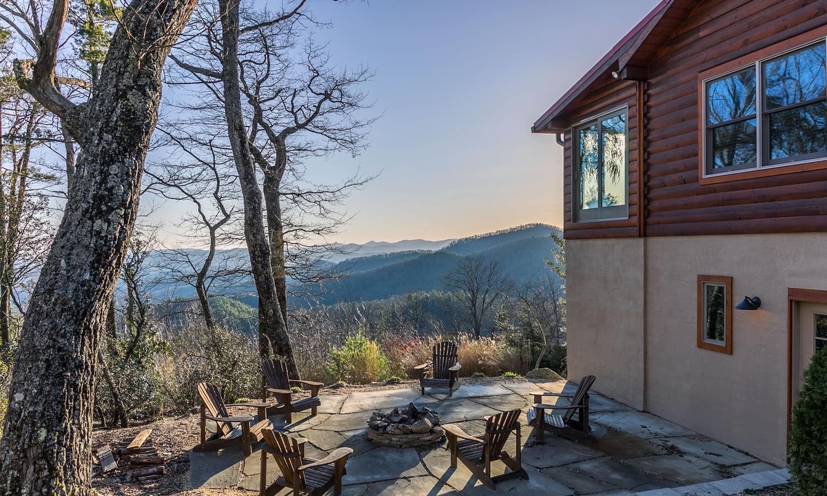 Alpine Vista Rock Theater Sauna | Apple Ridge