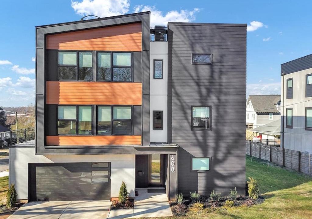 Charlotte House | AMAZING VIEWS Rooftop Patio, Gym and Game room