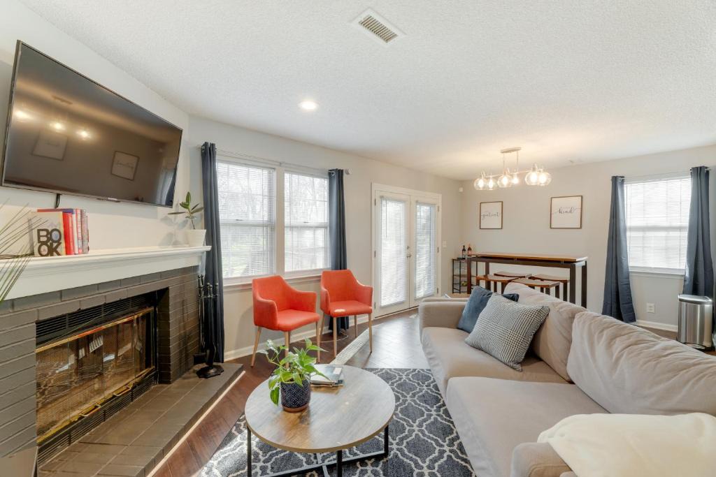 Antioch House | Antioch Townhome < 14 Mi to Downtown Nashville!
