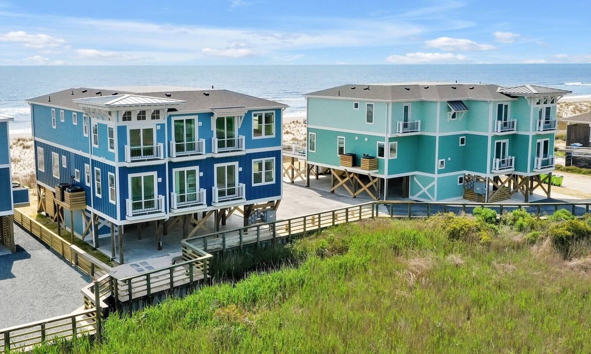 Long Beach House | Aquila East: Luxurious 12-bedroom oceanfront home in Oak Island, NC, sleeps 30.