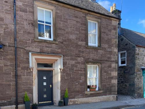 Comrie House | Arden House