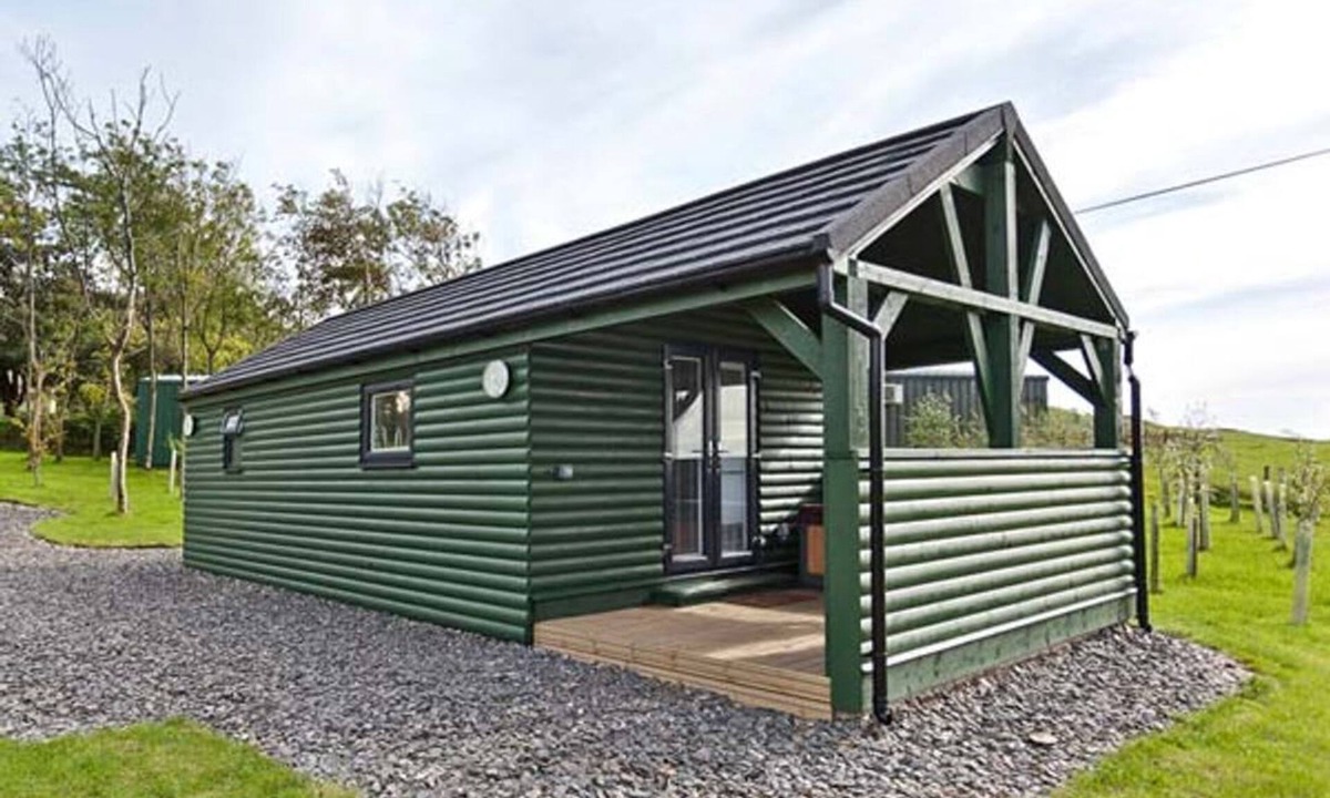 Newland Near Ulverston Cabin | Ash Lodge, Pennington
