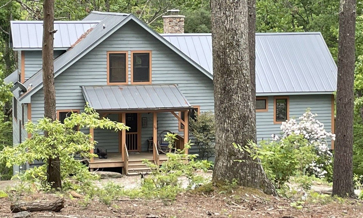 Arden House | Asheville - Blue Ridge Parkway Home, with hottub & grill.